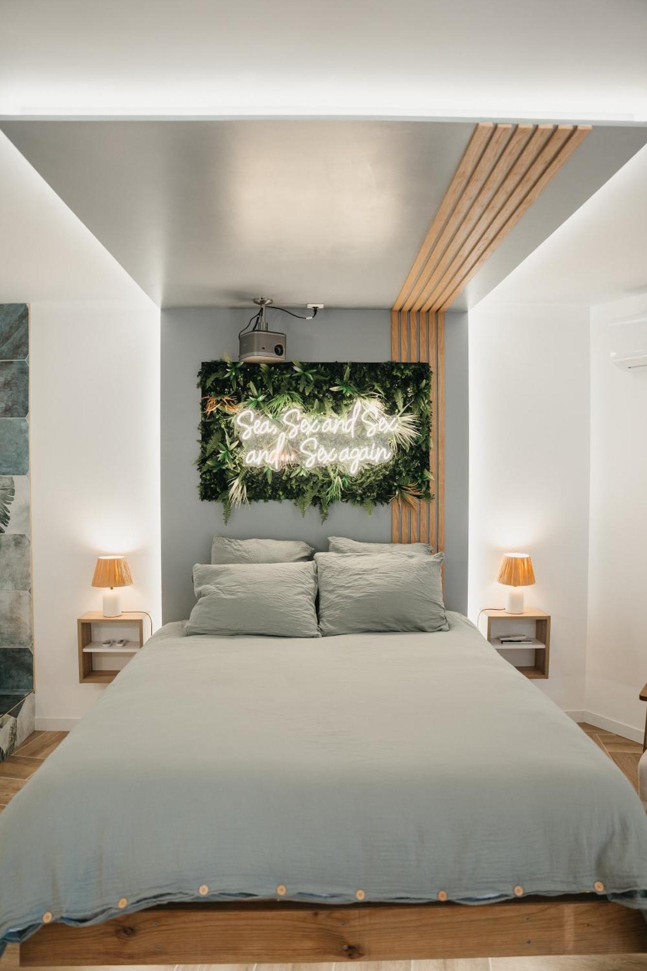 Love & Sunsets Suite Sausset-les-Pins Exterior photo